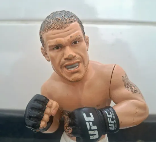 Boneco Vitor Belfort UFC 