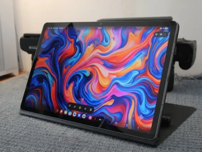 Tablet Samsung Galaxy Tab S9 FE+ (Wi-Fi / 128GB) - Tela Gigante + Acessórios Originais