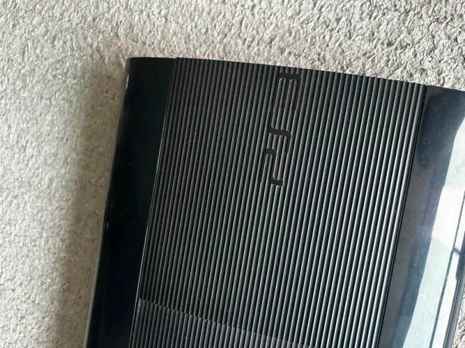PS3 + 12 jogos mídia física 