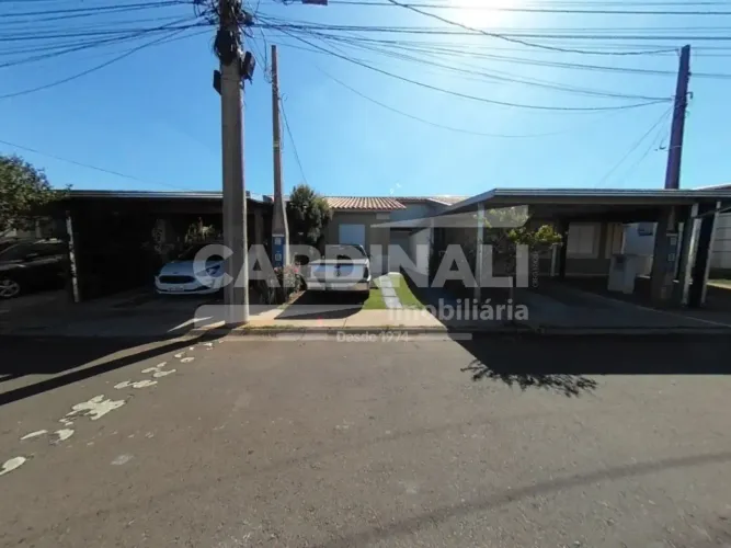 Casa em condomínio fechado Moradas