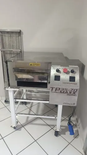 Forno Esteira Elétrico de Pizza Tecnopizza TP35-70 Turbo Maxx 