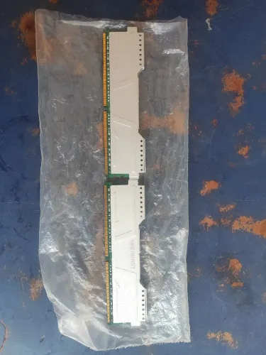 Vendo duas memórias Ram Xeon 8g DDR4 Machinist