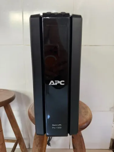 Nobreak APC Back-UPS Pro 1500VA / 865W (Modelo: BR1500G-BR)