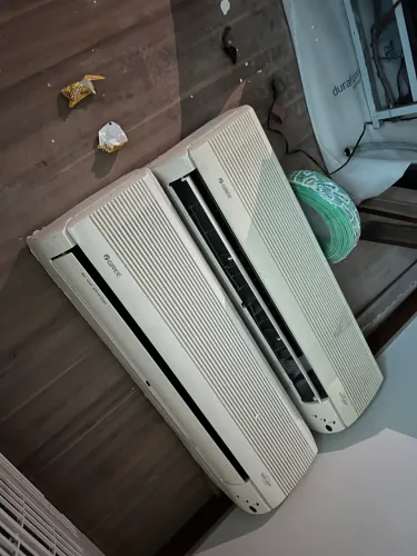 2 AR CONDICIONADOS SPLIT GREE 9000 BTU