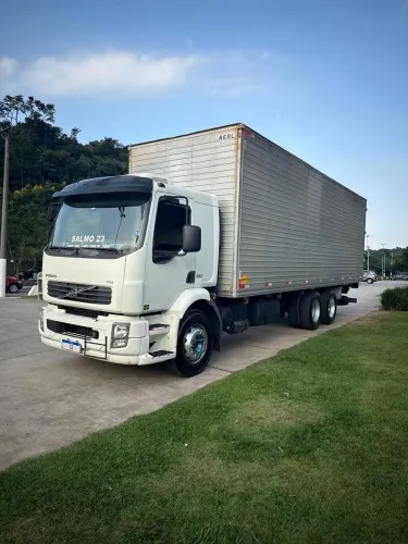 VM-260 /VM 260 6X2R BRANCA 2011/2011