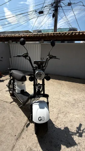 Moto elétrica to triz x13 plus novinha