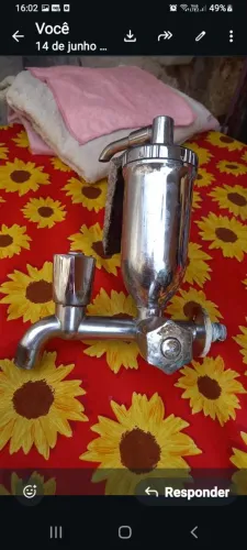 VENDO TORNEIRA D PAREDE P/ cozinha