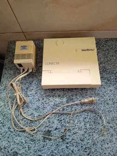 Vendo CENTRAL INTELBRAS Conecta PABX 2 Linhas x 8 Ramais com fonte. LEIA.