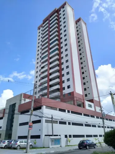 Imóvel para venda possui 108 metros quadrados com 3 quartos em Santa Mônica - Feira de San