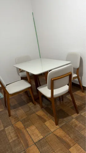 Mesa madeira maciça