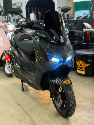 Moto Elétrica Cytron ! Cheia de potência e estilo!
