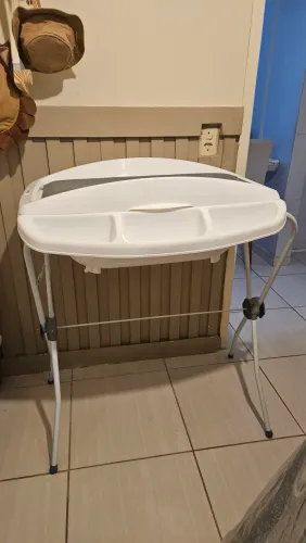 Banheira com trocador e suporte