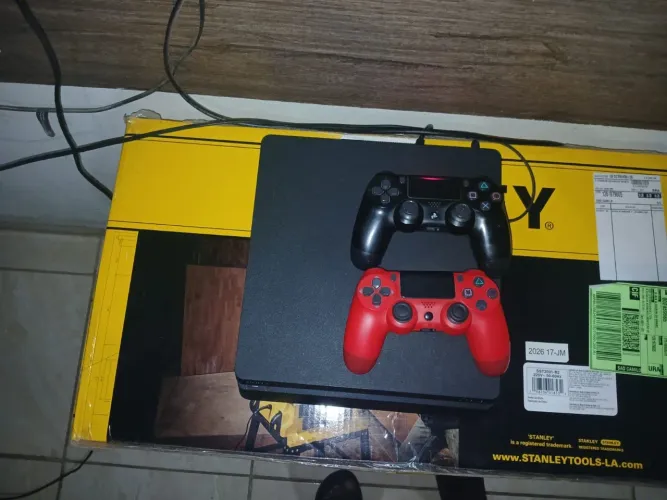 Ps4 semi novo