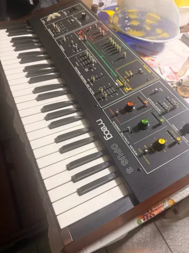 Sintetizador Moog Opus 3 - Mint
