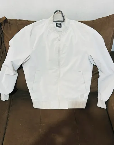 JAQUETA BOMBER NYLON ZARA