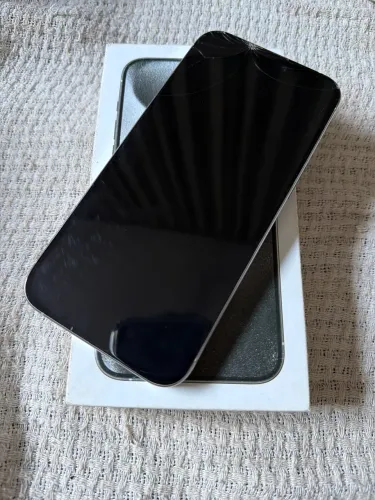 iPhone 15 pro max BRANCO