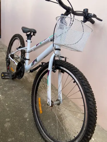 Bicicleta Caloi Ceci Aro 24 - Freios V-Brake - infantil 