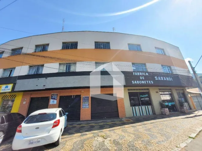 Apartamento com 2 dormitórios para alugar, 80 m² por R$ 1.860,00/mês - João Pinheiro - Poç