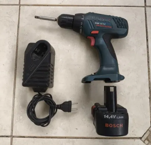 Kit Parafusadeira Bosch GSR 14.4-2 com Bateria e Carregador para Conserto