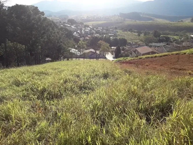 Terreno à venda em Joanópolis-SP com 1815 m².