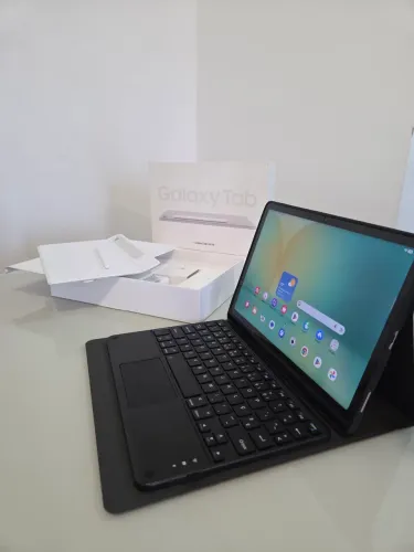 Tablet Samsung Galaxy Tab S10 FE (SM-X520) - 128GB / 8GB RAM + Kit Completo