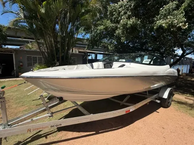 Lancha Millenium 195 - Ano 2024 com apenas 7h de navegação