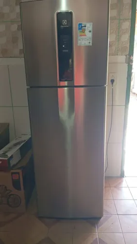 Vende-se geladeira