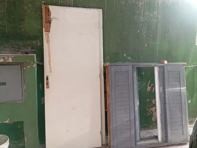 2 portas e 2 janelas