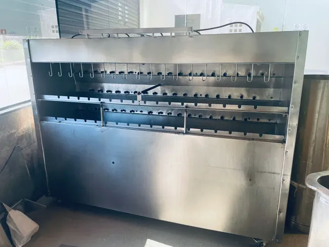 Churrasqueira 53 Espetos Inox a Gás Profissional