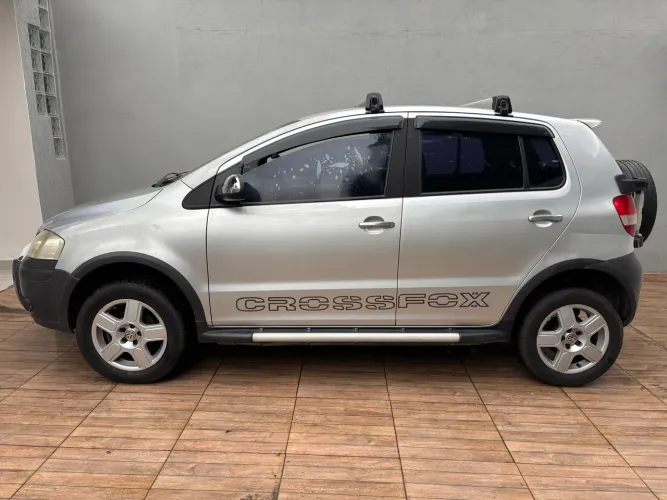 Volkswagen Crossfox 1.6 MI Total Flex 8V 5P 2006