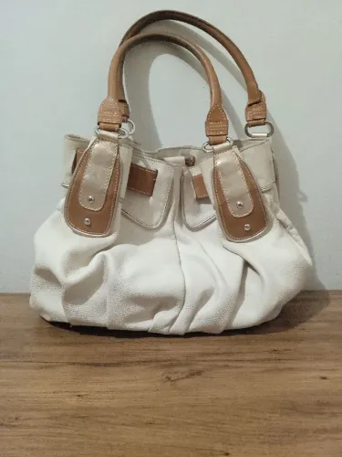 Bolsa elegante impecável