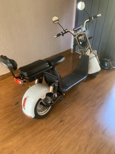 SCOOTER ELÉTRICA SEMI-NOVA , Parcelo em até 10x sem juros