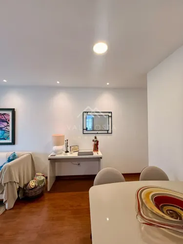 Apê padrão 2 quartos ( 1 suíte) com varanda no Vale do Paraíso