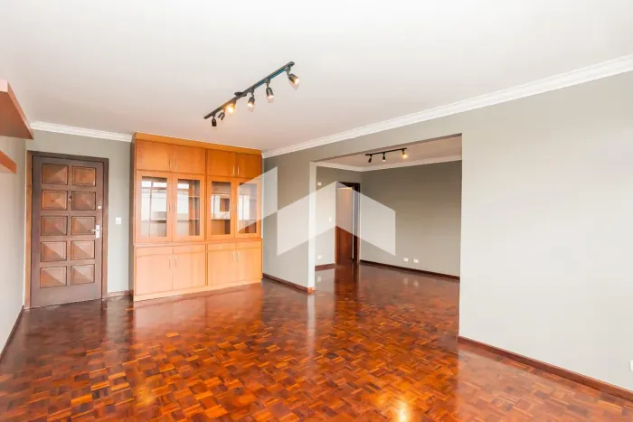 Apartamento com 152 m², 2 quartos sendo 2 suítes para alugar no bairro Batel.