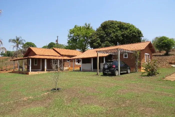 Chácara com 18.250 m2 às margens do Lago de Furnas - Parguaçu-MG