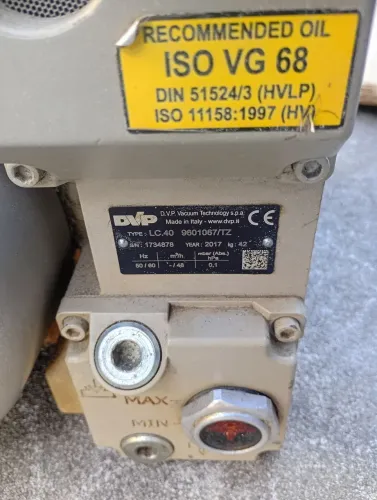 Vendo uma bomba de vacuo