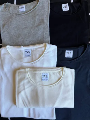 Camiseta ZARA