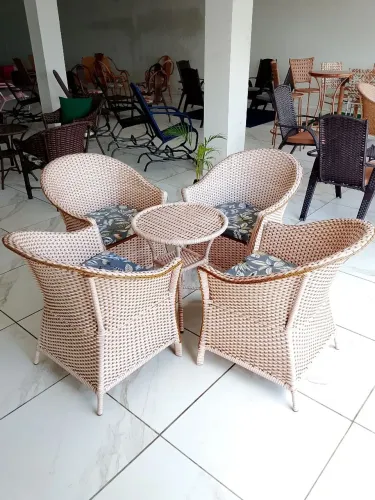 Conjunto Valência 4 Cadeiras + Mesa | Área Externa | Alumínio
