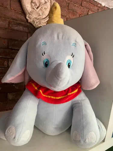Pelúcia gigante dumbo disney leia sobre envios