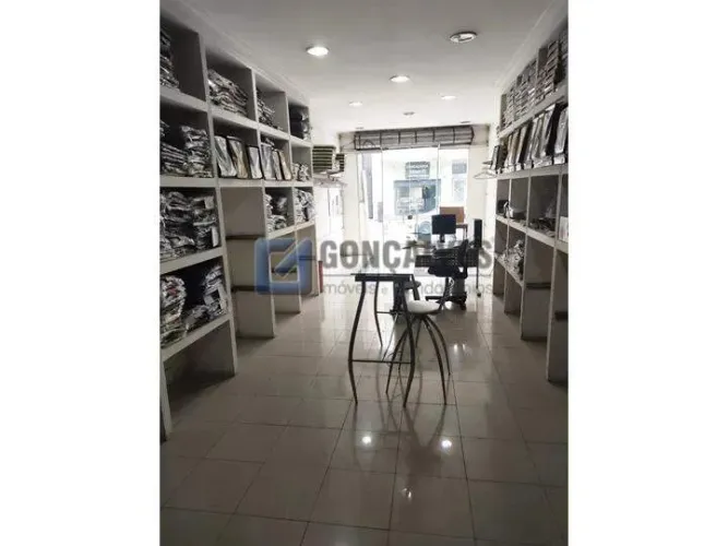 Prédio Comercial para Aluguel em Fundação, São Caetano do Sul 150m² Interna + 150m² Exter