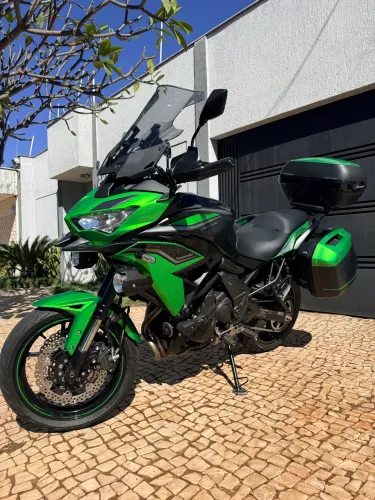 Kawasaki Versys 650 Tourer 2023 KTRC impecável