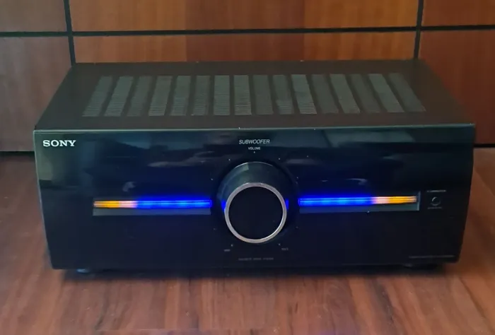 Amplificador p/ Subwoofers Passivos Sony Muteki ( KMSW500 ) - Excelente