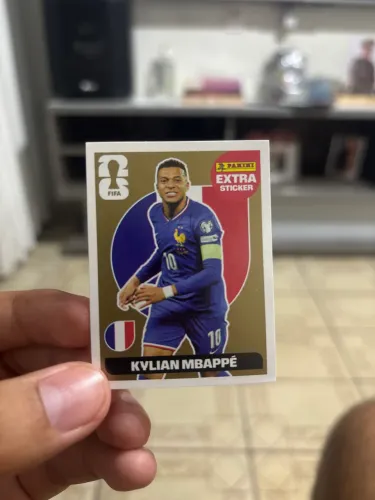 Kylian Mbappé ouro - extra sticker