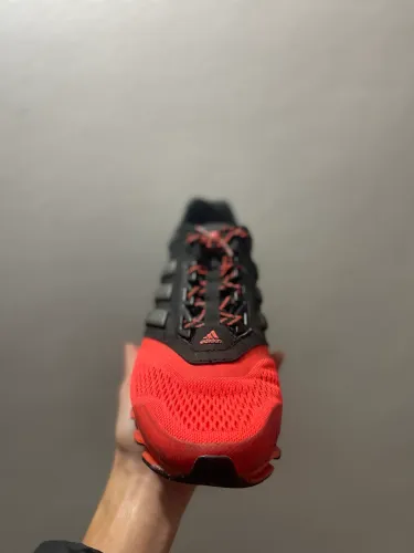 Tênis Adidas SpringBlade