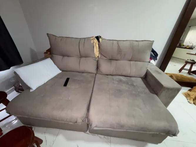 Sofá retrátil e inclinável
