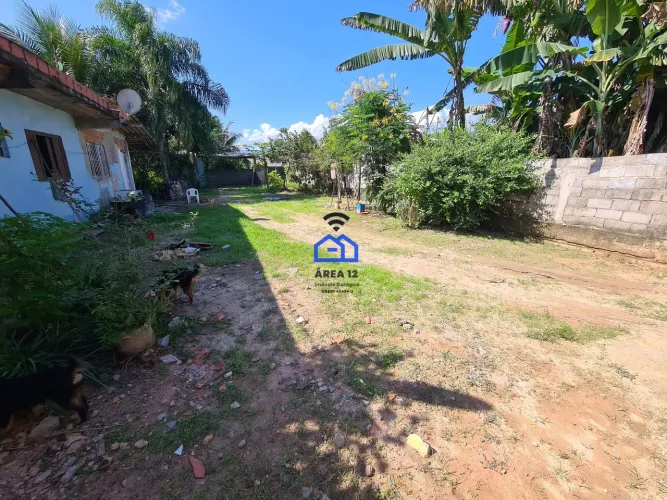 Terreno de 749m² com árvores frutíferas à venda no bairro do Morro do Algodão em Caraguata