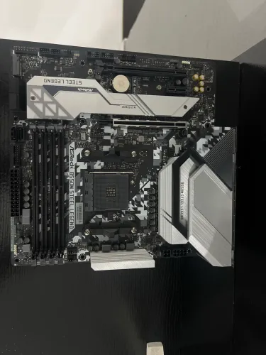 Placa Mãe AM4 - AsRock B550M