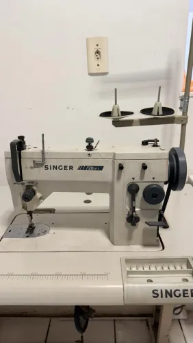 Máquina de costura Singer industrial 20u73