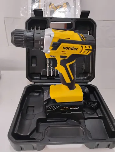 Parafusadeira e furadeira vonder 20V automática