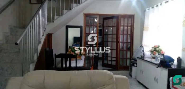 Cascadura | Casa 3 quartos, sendo 2 suites